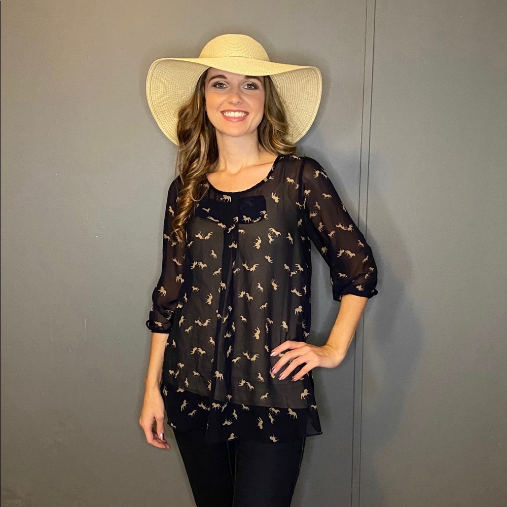 🌿Lavish Maternity Top!🧡